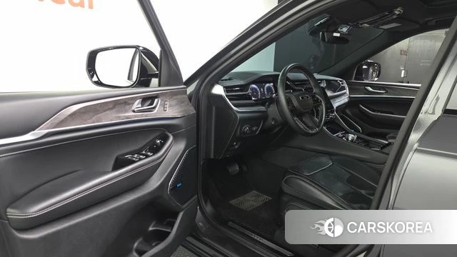 Jeep Grand Cherokee (WL) id 4725928 из Кореи 35