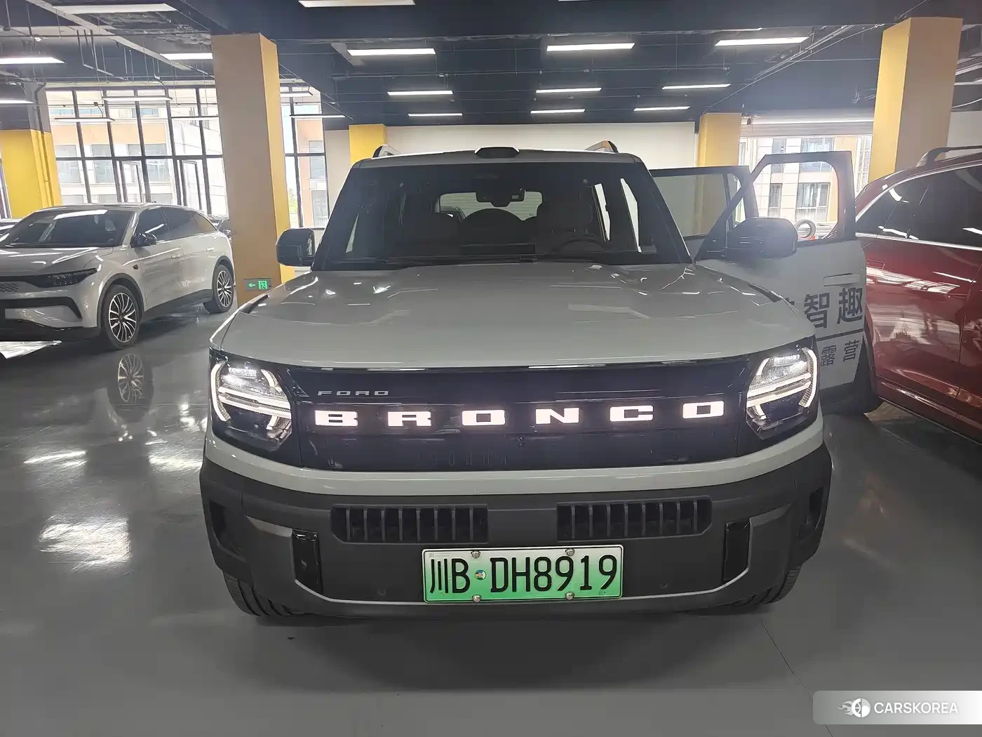 Ford Bronco id 4649318 из Китая 16