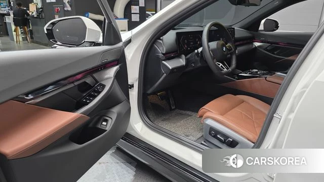 BMW 5 Series (G60) id 4612235 из Кореи 32