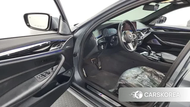 BMW 5 Series (G30) id 3499612 из Кореи 20