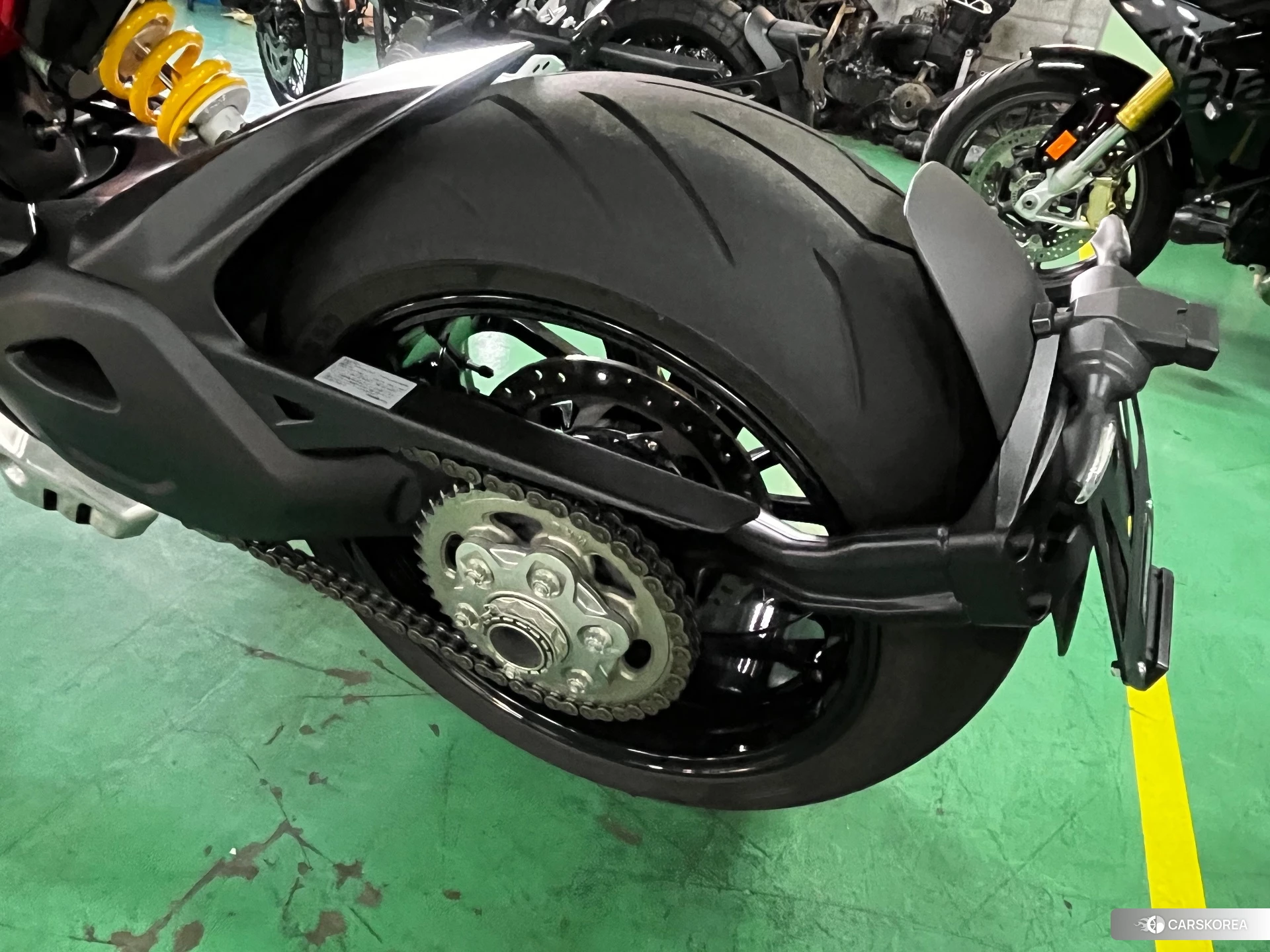 Проданный Ducati DIAVEL V4 id 4380284 из Японии, фото 10