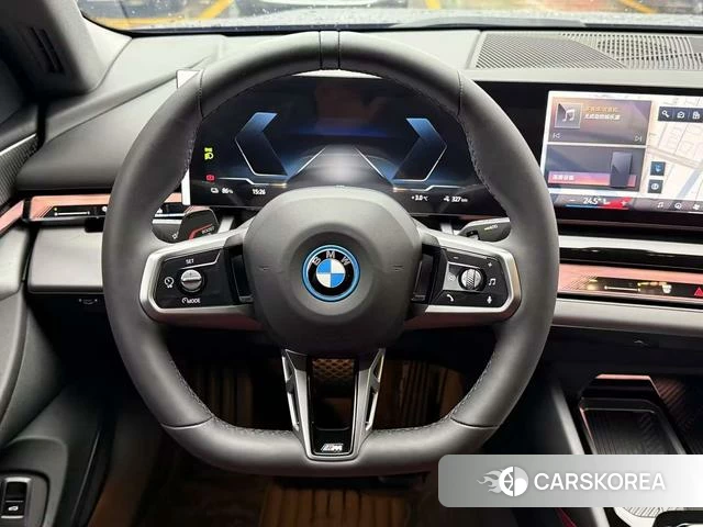 BMW i5 id 3908228 из Китая 15