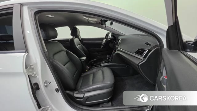 Hyundai Avante AD id 3820934 из Кореи 20