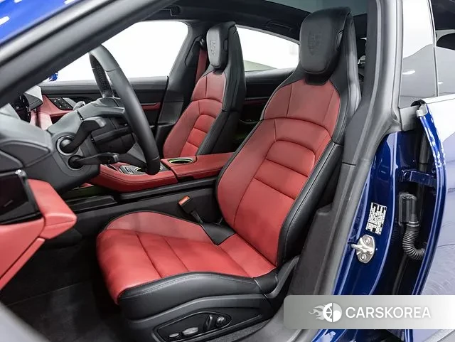 Porsche Taycan id 3353549 из Кореи 18