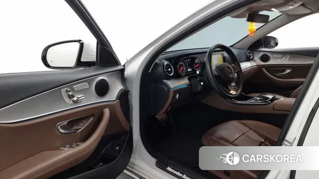 Mercedes-Benz E-Class W213 id 3000528 из Кореи 20