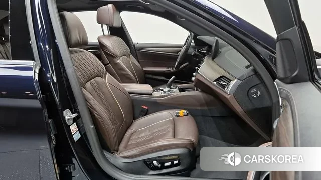 BMW 5 Series (G30) id 3777863 из Кореи 20