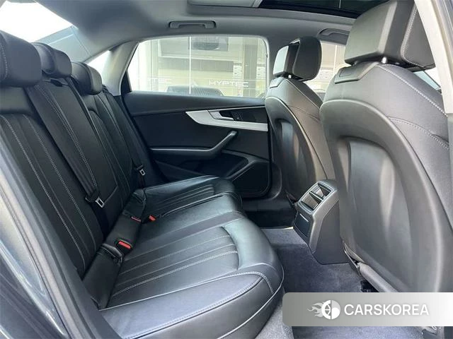Audi A4L id 4299896 из Китая 13