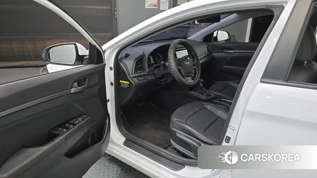 Hyundai Avante AD id 3449854 из Кореи 20