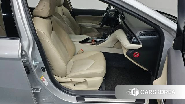 Toyota Camry (XV70) id 3796092 из Кореи 20