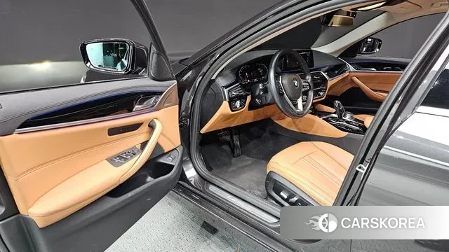 BMW 5 Series (G30) id 3552161 из Кореи 20