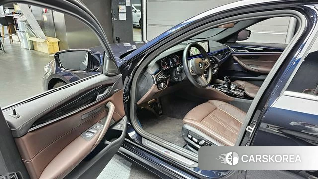 BMW 5 Series (G30) id 3915422 из Кореи 20