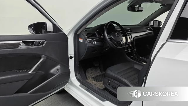 Volkswagen The New Passat id 4742151 из Кореи 30