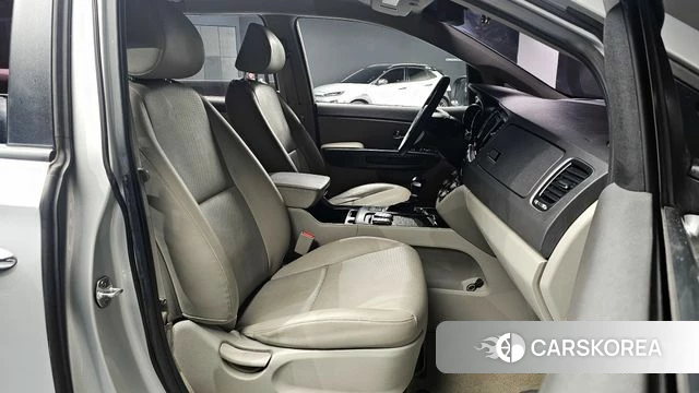 Kia All New Carnival id 3861854 из Кореи 20