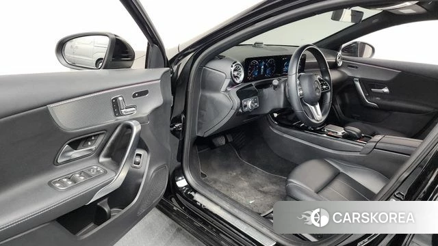 Mercedes-Benz A-Class W177 id 4309987 из Кореи 32