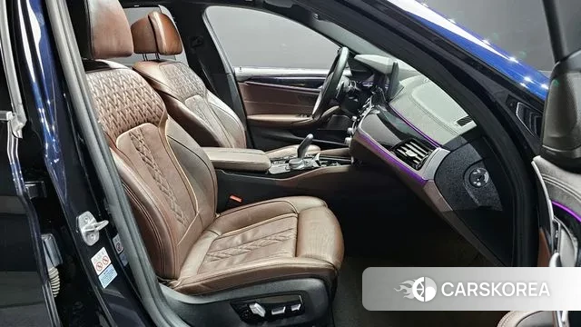 BMW 5 Series (G30) id 3771174 из Кореи 20