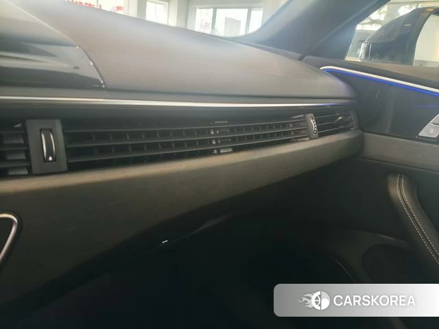 Audi A4L id 4271906 из Китая 19
