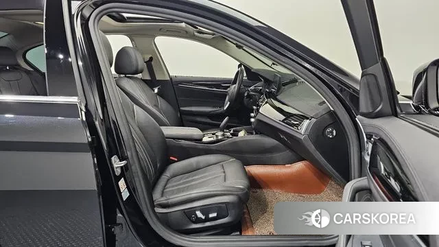 BMW 5 Series (G30) id 3391232 из Кореи 20