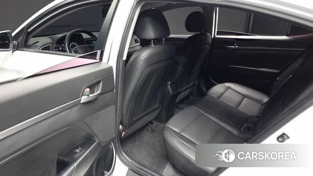 Hyundai Avante AD id 4520965 из Кореи 27