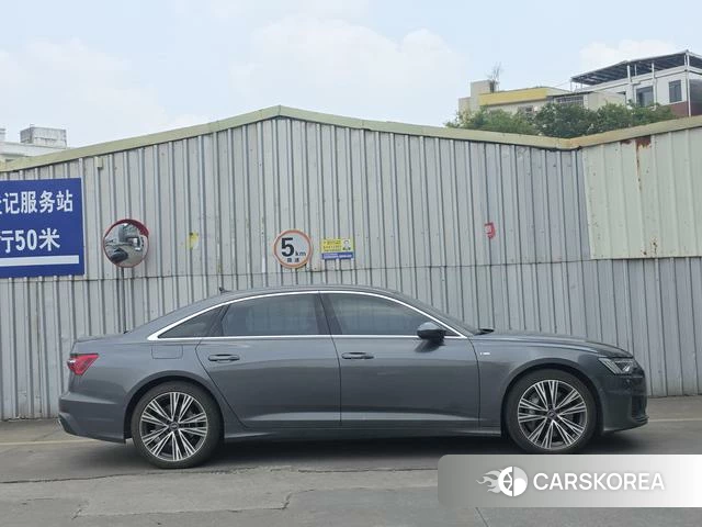 Audi A6L id 4261391 из Китая 17