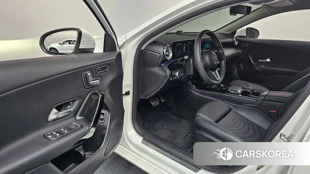 Mercedes-Benz A-Class W177 id 3844191 из Кореи 20