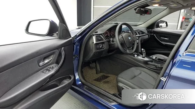 BMW 3 Series (F30) id 2981932 из Кореи 20