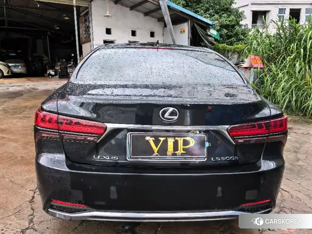 Lexus LS id 4553878 из Китая 11
