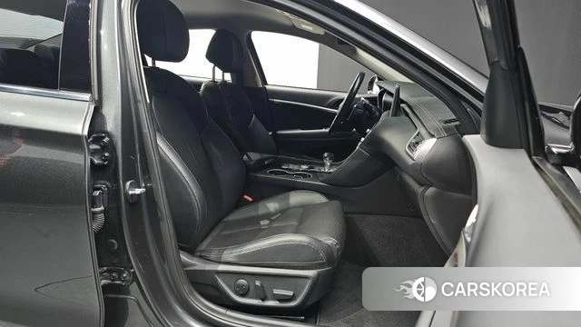 Genesis G70 id 4225826 из Кореи 32