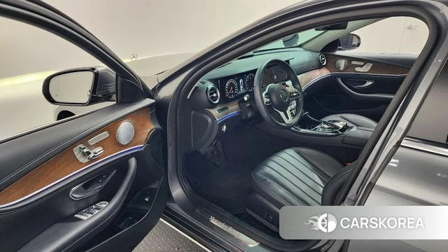 Mercedes-Benz E-Class W213 id 4520469 из Кореи 37