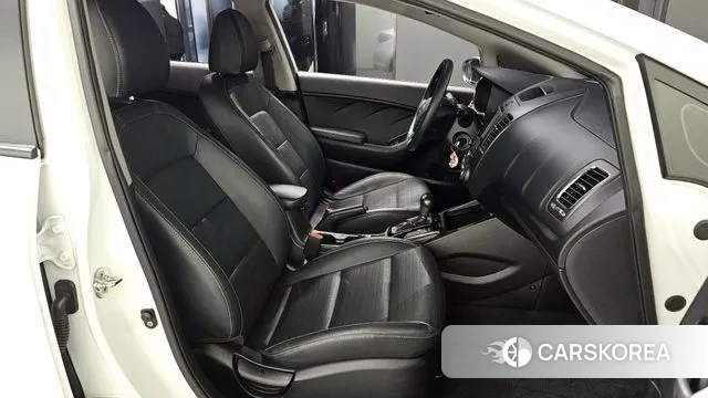 Kia The New K3 id 3449848 из Кореи 20