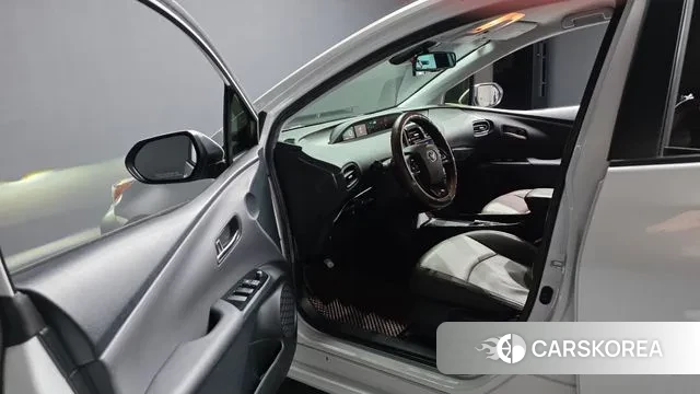 Toyota Prius 4th Generation id 3717319 из Кореи 20