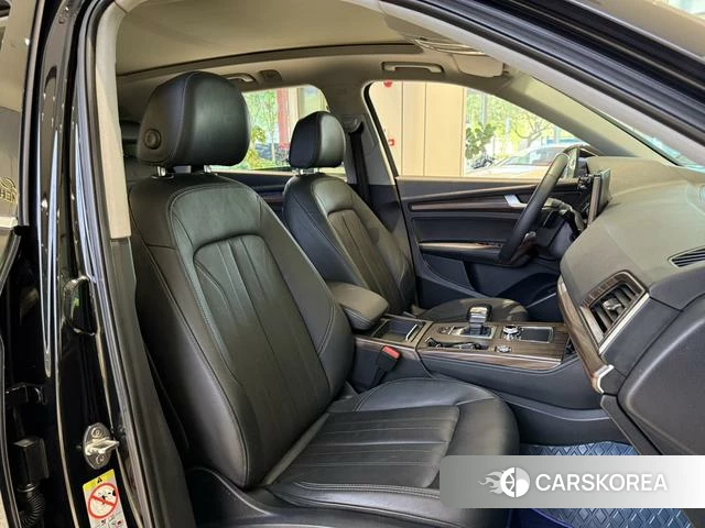 Audi Q5L id 4259981 из Китая 22