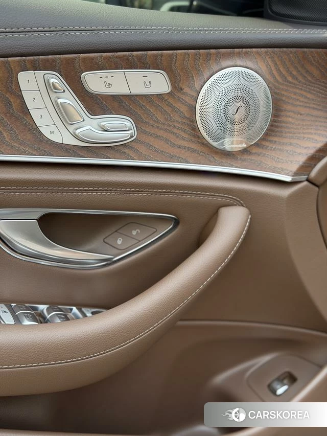 Mercedes-Benz E-class id 4314388 из Китая 16