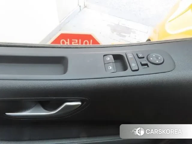 Hyundai Staria id 3732544 из Кореи 20