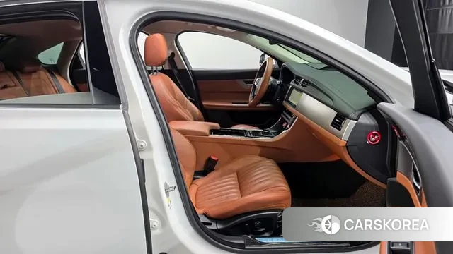 Jaguar XF (X260) id 3599171 из Кореи 20
