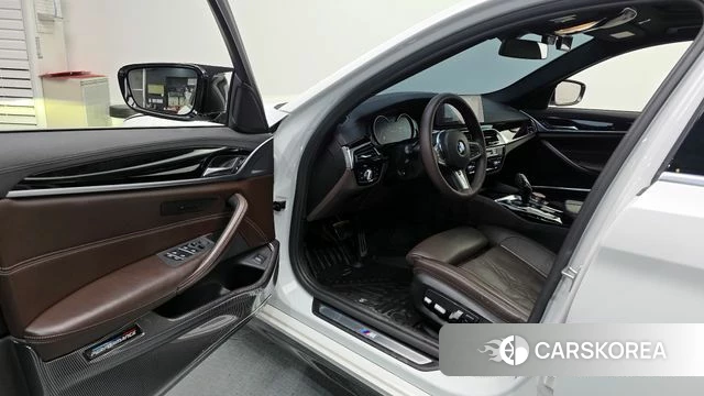 BMW 5 Series (G30) id 4197190 из Кореи 34