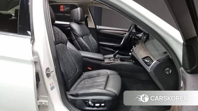 BMW 5 Series (G30) id 3034174 из Кореи 20