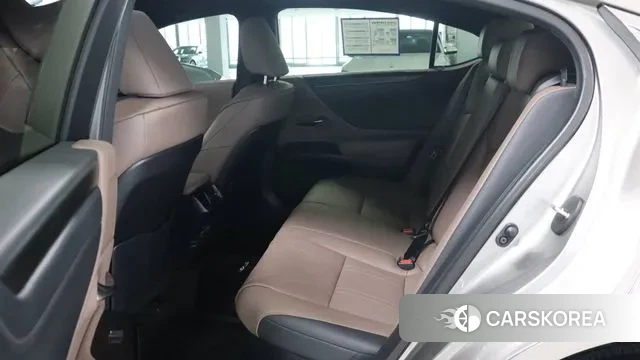 Lexus ES300h 7th generation id 3732349 из Кореи 17