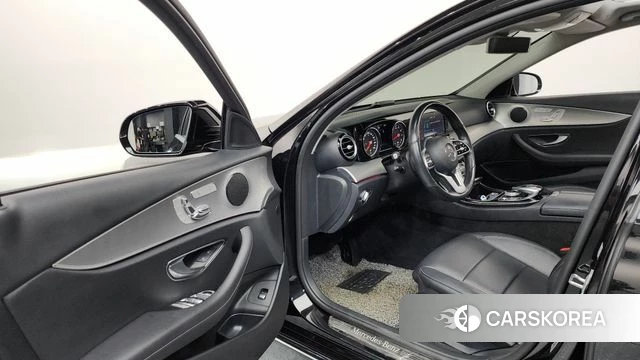 Mercedes-Benz E-Class W213 id 4873419 из Кореи 33