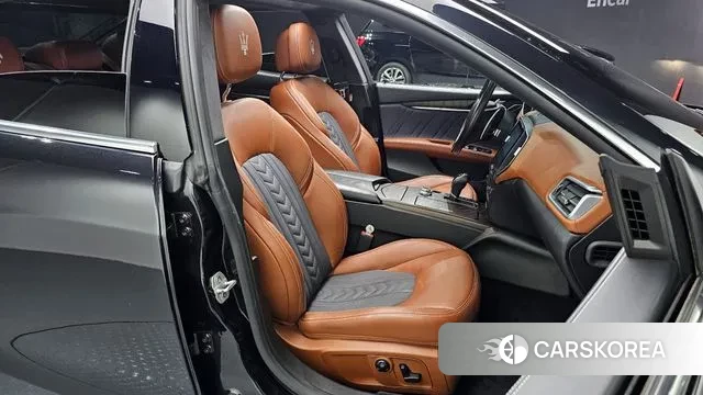 Maserati Ghibli id 2981875 из Кореи 20