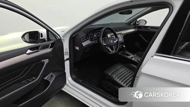 Volkswagen Passat GT (B8) id 4735837 из Кореи 31