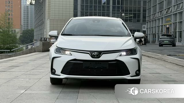 Toyota Corolla id 4353275 из Китая 13