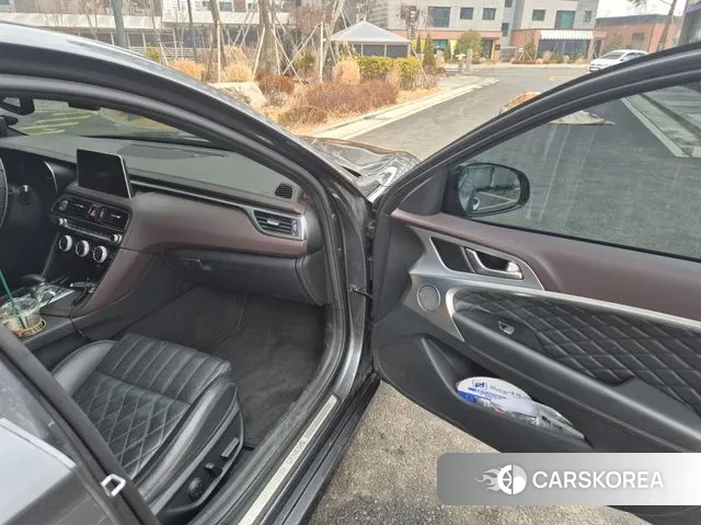 Genesis G70 id 3692925 из Кореи 18