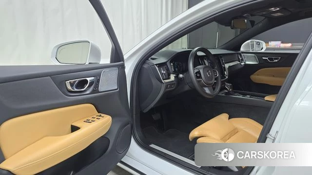 Volvo S60 3rd generation id 4377603 из Кореи 31