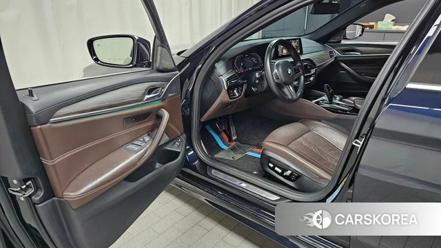 BMW 5 Series (G30) id 4647140 из Кореи 32