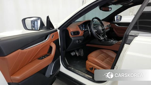 Maserati Levante id 4284972 из Кореи 35
