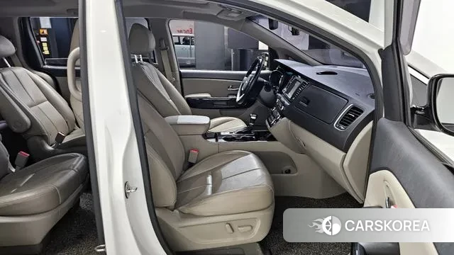 Kia The New Carnival id 3612377 из Кореи 20