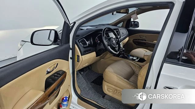 Kia All New Carnival id 4662996 из Кореи 34