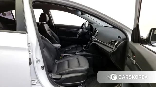 Hyundai Avante AD id 2981805 из Кореи 20