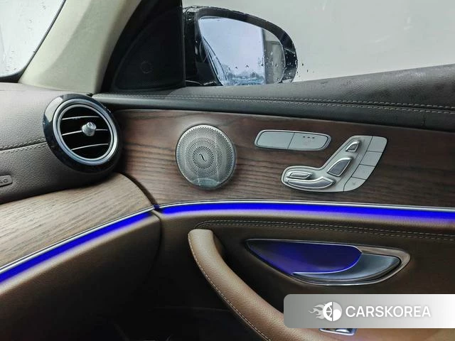Mercedes-Benz E-class id 3902011 из Китая 20