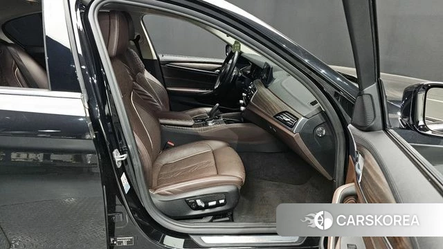 BMW 5 Series (G30) id 3873789 из Кореи 20